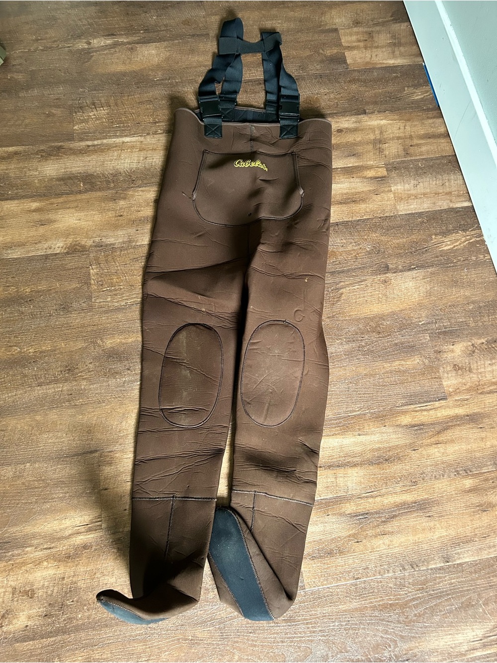Cabela’s brown neoprene chest waders size MR